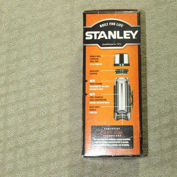 NIB Stanley Green 24 oz Thermos with Handle - Picture 8 of 11